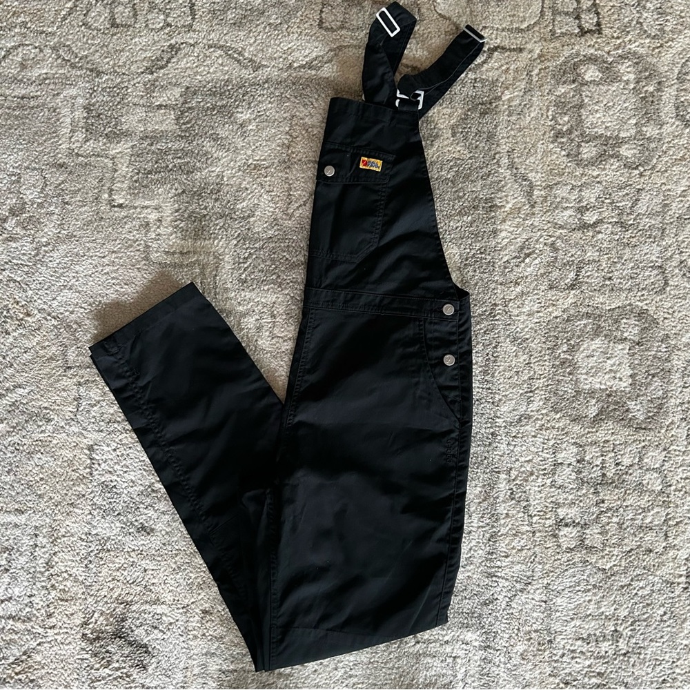 Fjällräven Vardag Dungarees Women’s Size Small in Black. NWOT